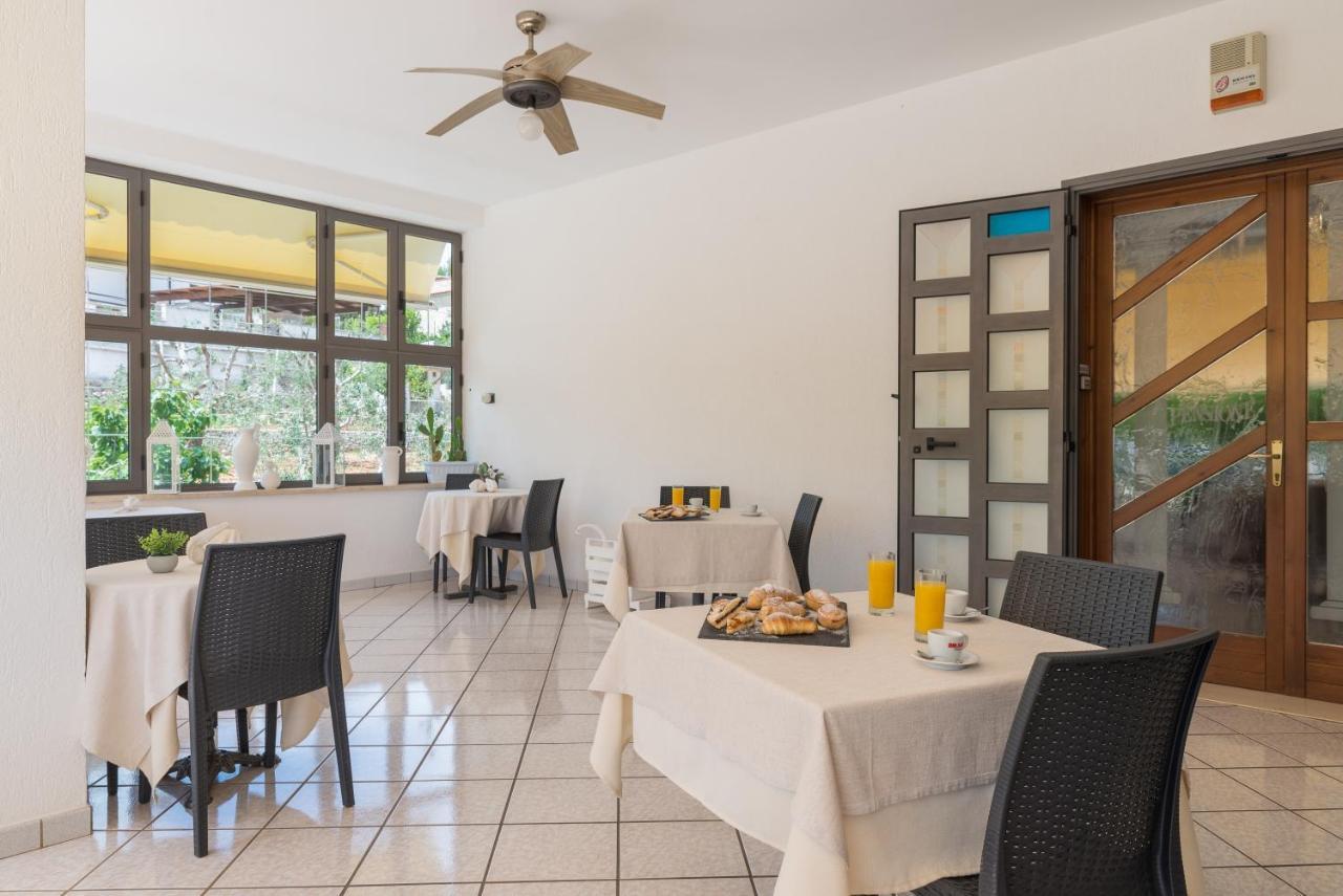 Piccolo Hotel Villa Rosa أوستوني المظهر الخارجي الصورة